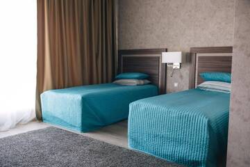 Двухместный номер с 2 отдельными кроватями и душем в Отеле Hotel Fessla